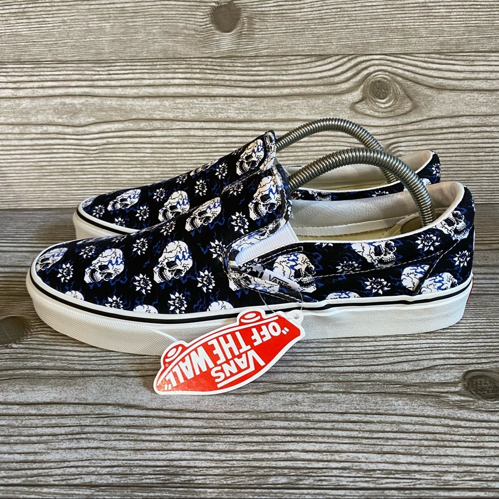 Vans Mens Classic Slip On Flash Skulls Canvas Skate Shoes  Size 9.5  NEW NO BOX